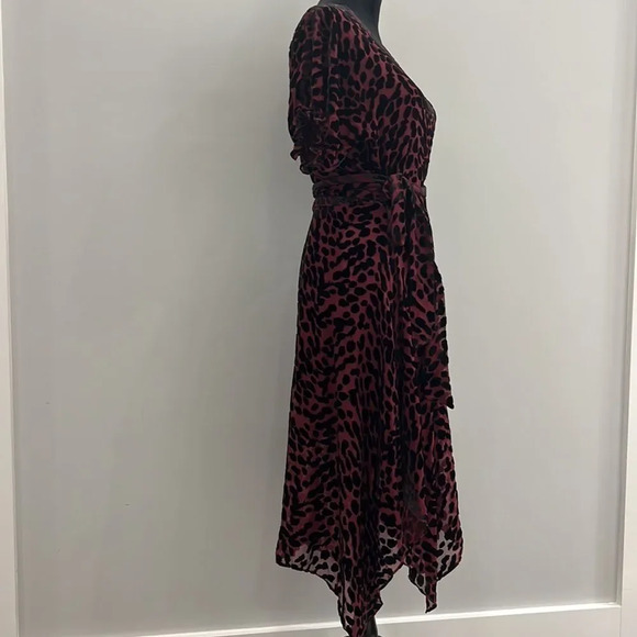 Diane Von Furstenberg Katherine Merlot & Black Velvet Wrap Dress size Medium - Picture 5 of 11